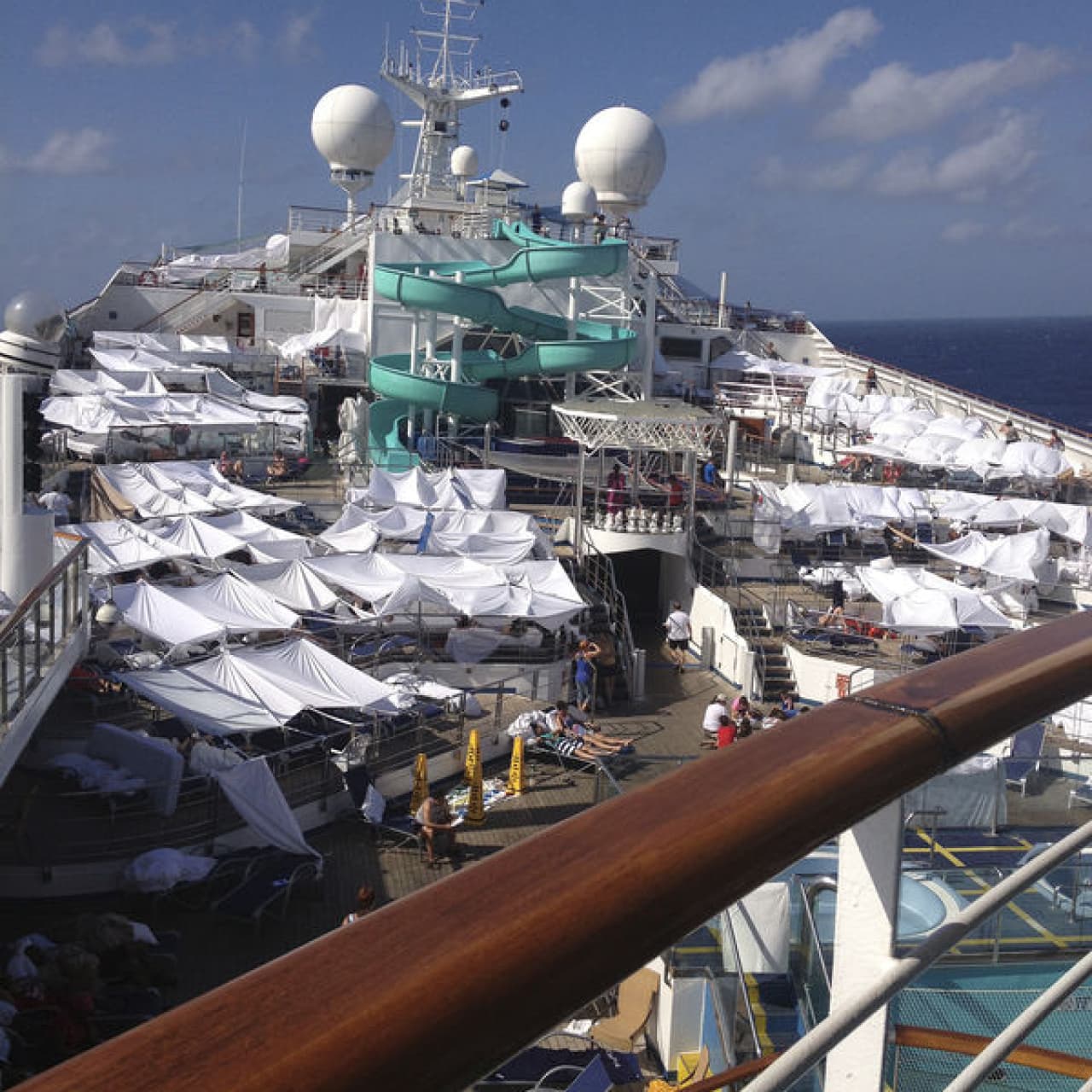 4.000 Kişilik Cruise Kabusu: Meksika Körfezi'nde Kanalizasyon ve Dehşet Dolu Günler!