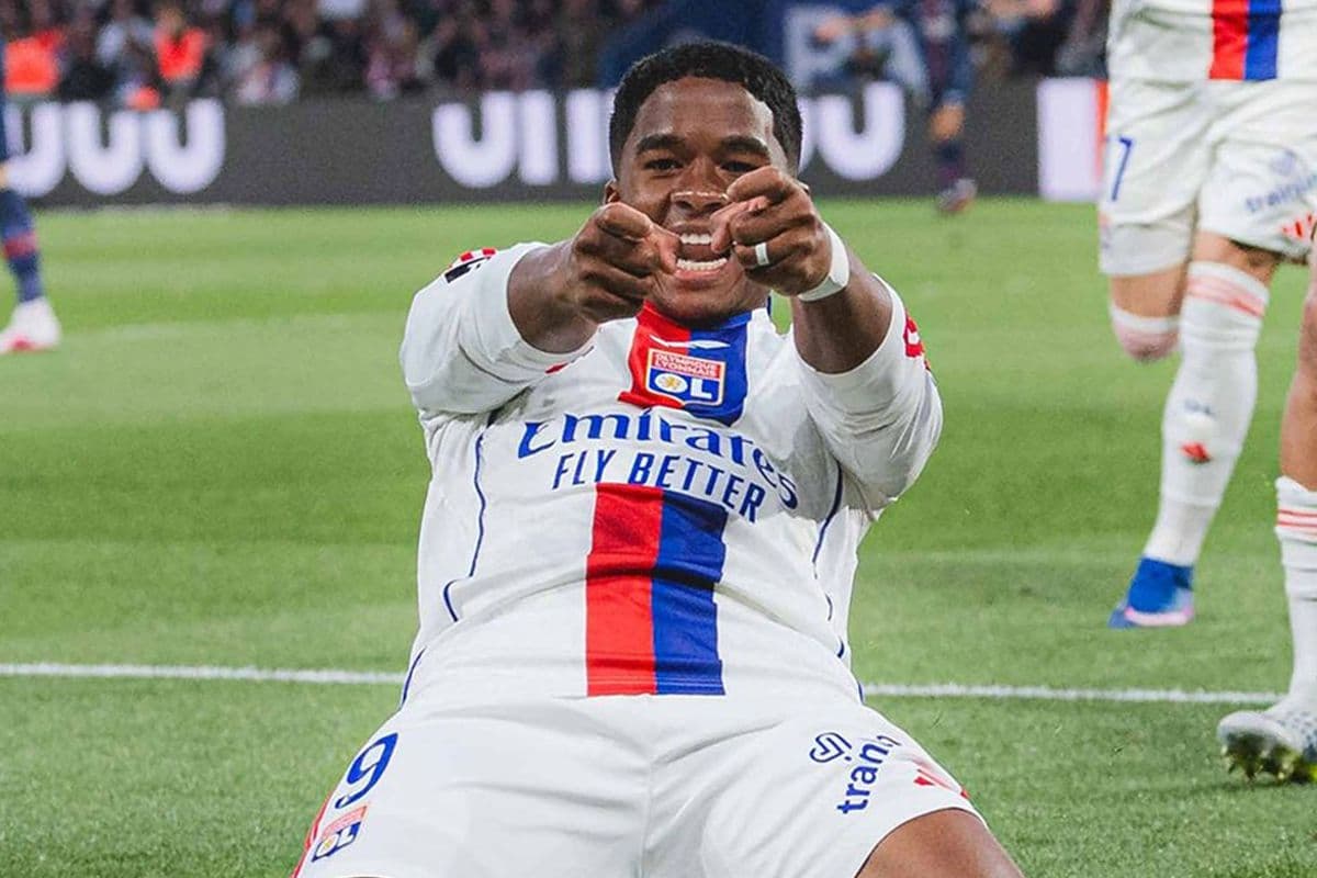 Paris'te Bir İmparatorluğun Sarsılışı: Lyon'un 'Prensler Parkı' Baskını ve Futbolun Değişen Ontolojisi