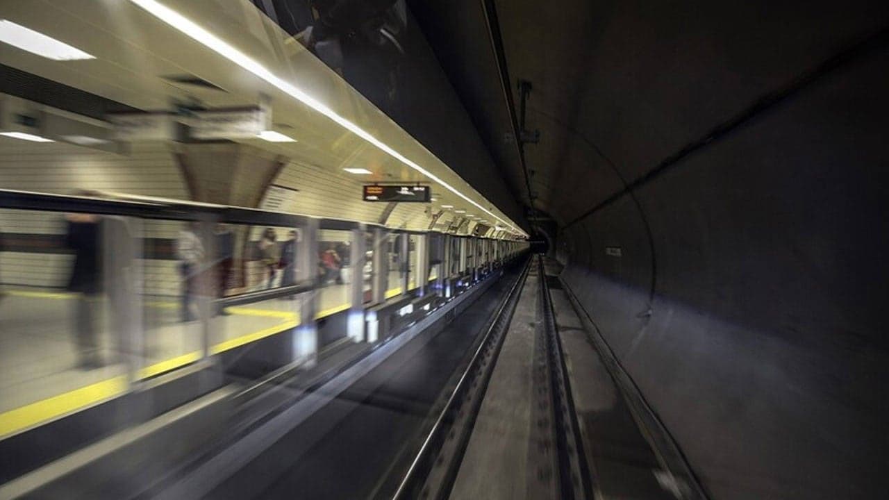 ŞOK GELİŞME! M7 Metro Hattı'nda Büyük Değişiklik: O Duraklar Arası Seferler Durdu!